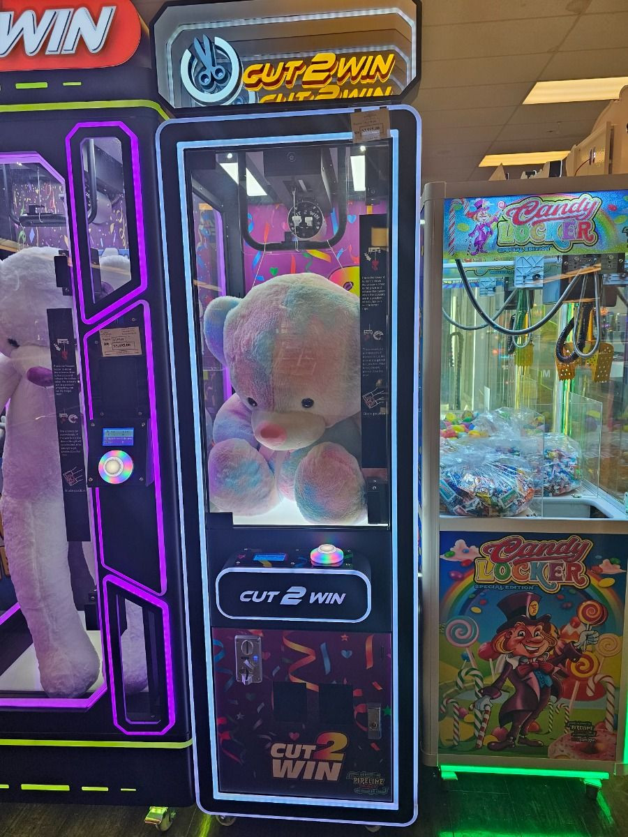 Cut 2 Win Mini arcade prize machine